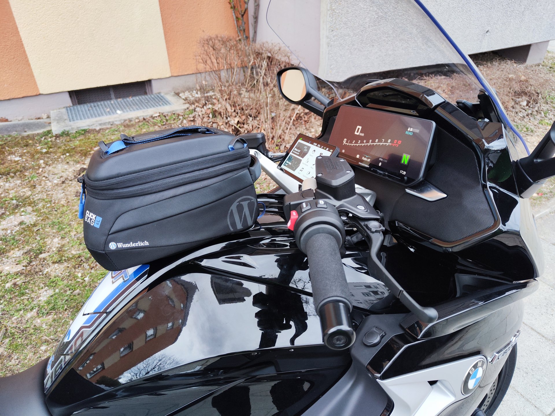 Fitting Wunderlich CLICK BAGS 3, 6 and 13L on BMW K 1600 GT