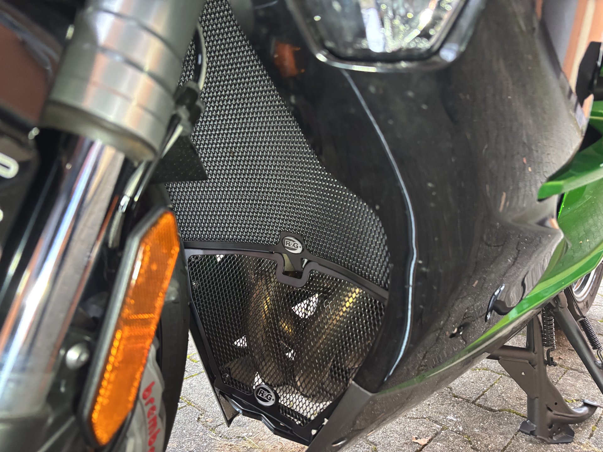 Kawasaki H2 SX - Installing R&G Racing Radiator and Downpipe Guards