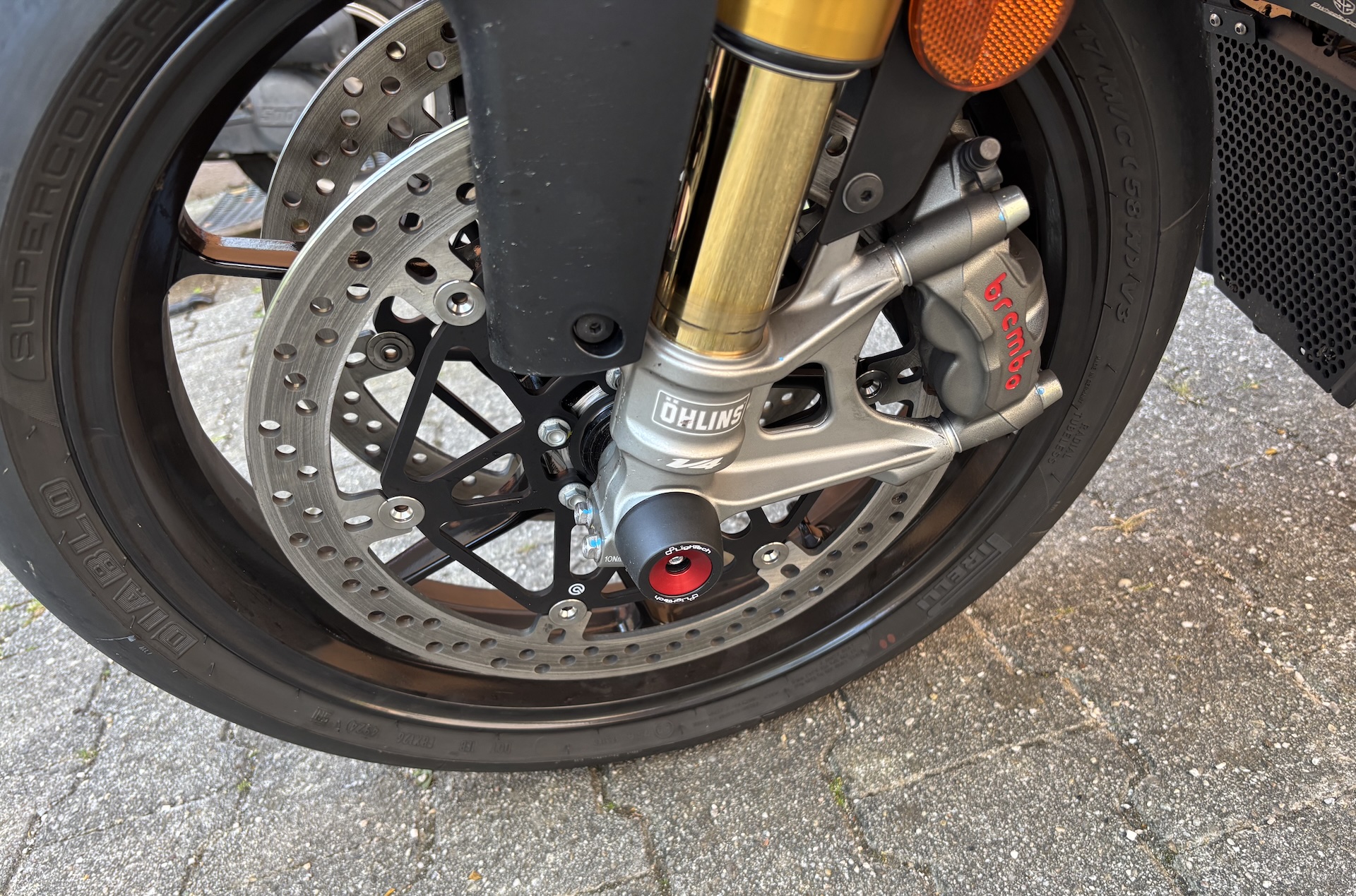 LighTech Wheel Axle Sliders for Aprilia Tuono V4 Factory 1100: Aesthetic Choice with Practical Considerations