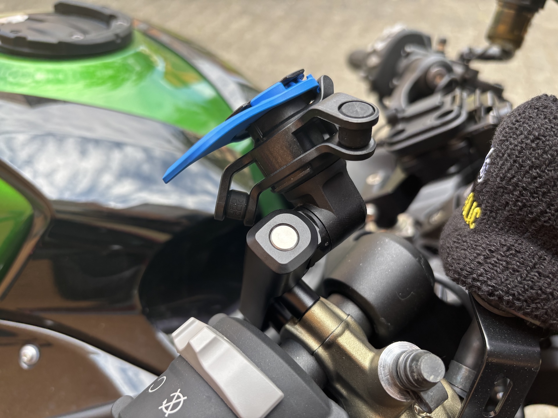 Quad Lock Brake/Clutch Mount on Kawasaki H2 SX – A Practical Phone Mounting Solution
